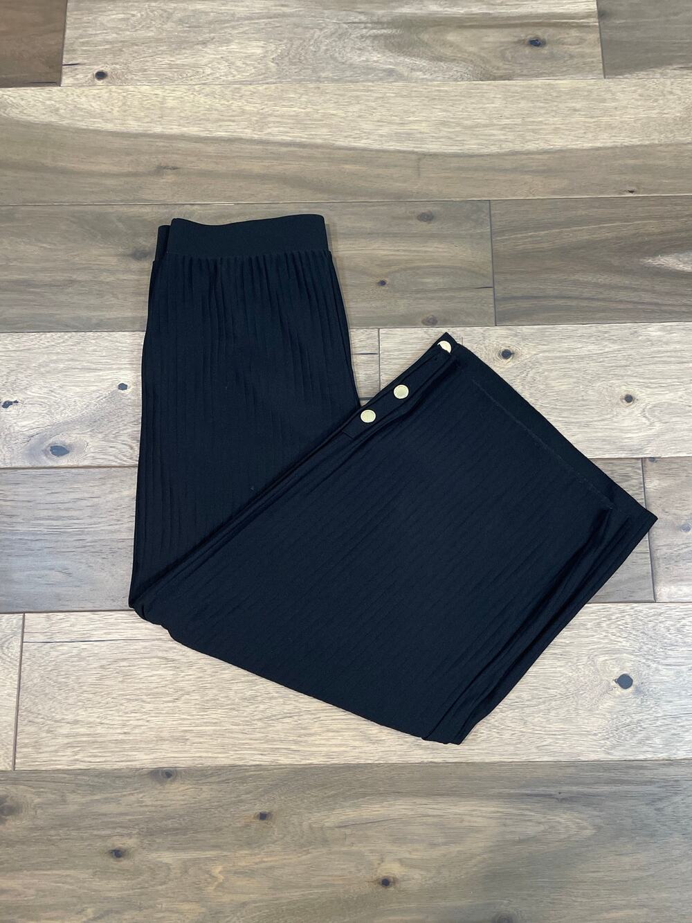 Marc New York Black Wide‑Leg Pleated Pants Size M High‑Rise Stretch Lightweight
